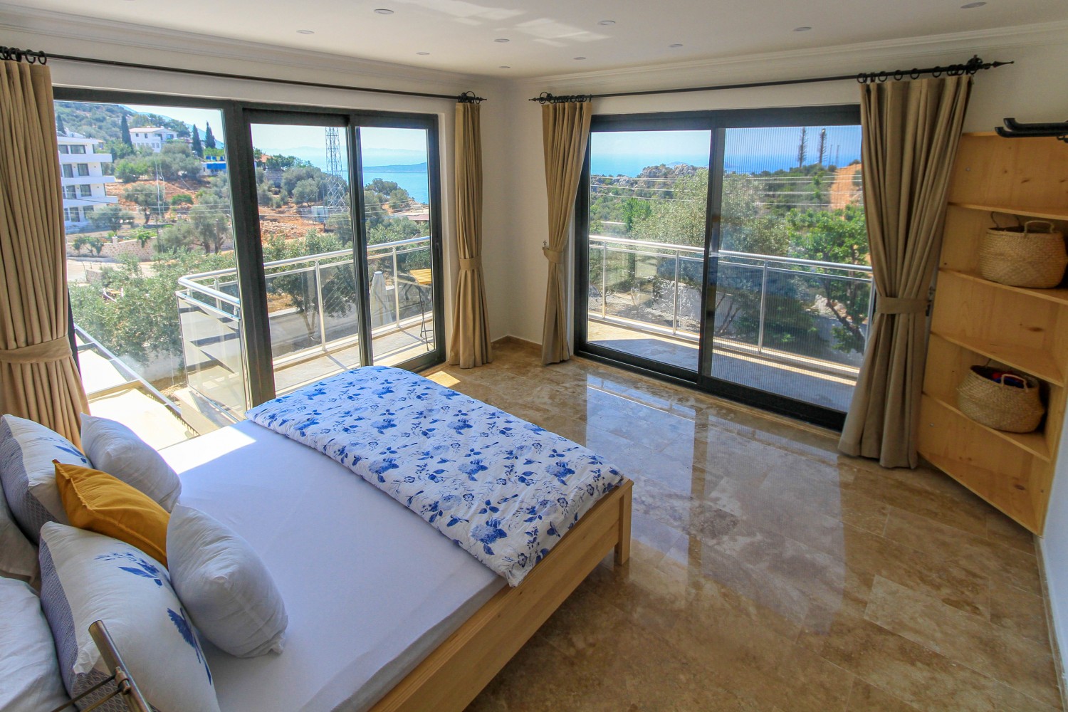 4 bedrooms villa 1029